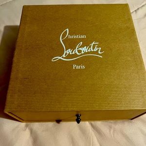 Christian Louboutin Red Belt brand new, im selling because is small on me